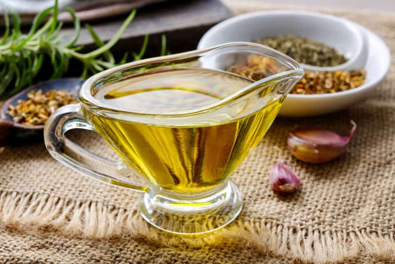 روغن زیتون طبیعی ۵ لیتری ساکلیوادی با حجم اقتصادی و کیفیت مطلوب